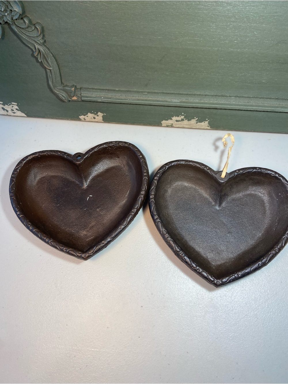 Heart-Shaped Cast Iron Wall Decor - Dark Brown